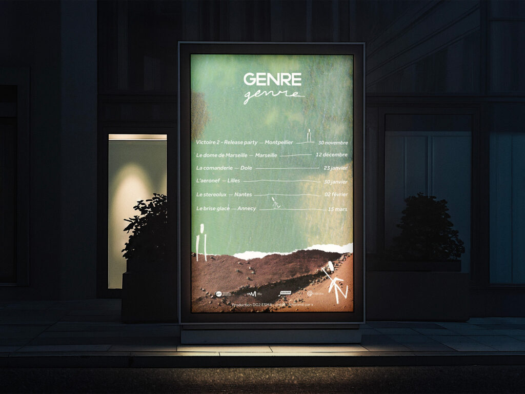 Mockup d’affiche de tournée du groupe Genre-Genre intégrée dans une sucette publicitaire lumineuse, mise en situation nocturne en ville.
